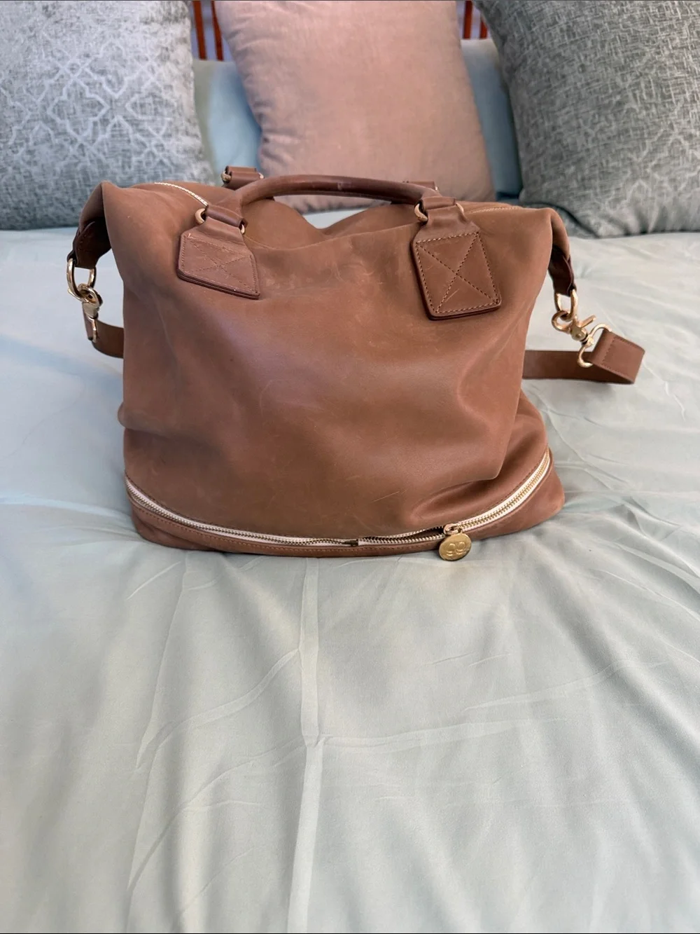 Gorjana Classic Brown Leather Satchel Handbag with Detachable Strap - Picture 2 of 5